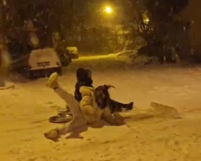 Darende&rsquo;de kar yağışıyla gelen eğlence
