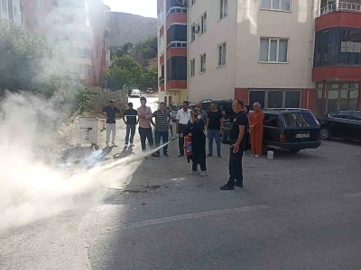 Darende İtfaiyesinden sürücü kursunda yangın eğitimi
