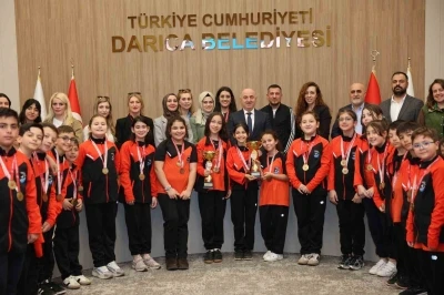 Darıca Belediyesi halk oyunları ekibi Kocaeli şampiyonu oldu
