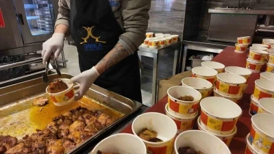 Darıca Belediyesi ramazan boyunca ihtiya&ccedil; sahiplerine sıcak yemek ulaştıracak
