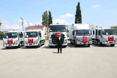 Darıca Belediyesinin ara&ccedil; filosuna 5 yeni hizmet aracı eklendi
