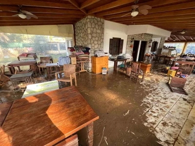 Dat&ccedil;a&rsquo;da sağanak yağış etkili oldu
