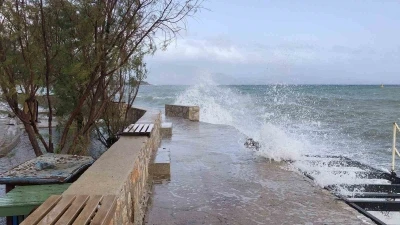 Dat&ccedil;a&rsquo;da şiddetli lodos etkili oldu
