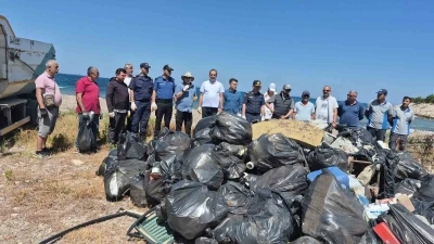 Dat&ccedil;a Karya Yolu&rsquo;nda 3,5 ton atık toplandı
