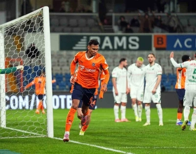 Davie Selke, son 6 haftada 6. gol&uuml;n&uuml; kaydetti
