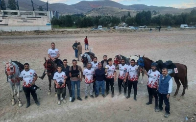 Dede Korkut Atlı Spor Kulübü Bayburt il birincisi oldu
