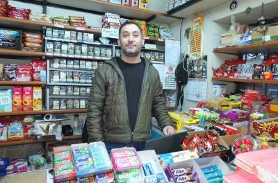 Dede mesleği K&ouml;y bakkalı hizmete devam ediyor
