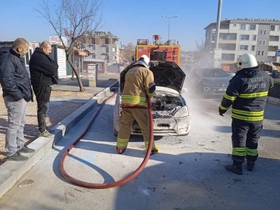 Defne&rsquo;de ara&ccedil; yangını
