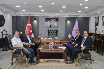 Defterdar &Ouml;zdemir, esnaf temsilcileriyle bir araya geldi
