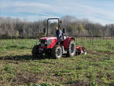 Dekan, &ouml;ğrencilerin eğitimi i&ccedil;in direksiyon başına ge&ccedil;ti
