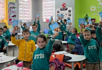 Demirkent TOKİ Ortaokulu’nda &quot;Kitapla Büyüyen Aile&quot; Projesinin ikinci buluşması gerçekleştirildi
