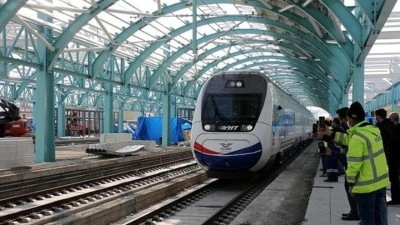 Demiryollarına rekor b&uuml;t&ccedil;e: Yatırımlar hız kesmeden devam ediyor