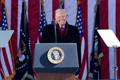 Demokratlar, cinsel istismar suçlusu Epstein’in Trump’a ilişkin e-postalarını yayımladı
