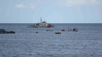 Denizde teknesi terk edilmiş halde bulunan balıkçı için arama çalışması başlatıldı
