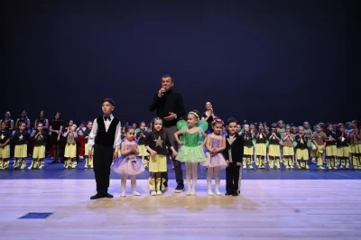 Denizli B&uuml;y&uuml;kşehir&rsquo;in 23 Nisan etkinlikleri miniklerle başladı
