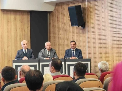 Denizli&rsquo;de &rsquo;2025 Altın Ok&rsquo; &ouml;d&uuml;l&uuml; Vali Coşkun&rsquo;a verildi
