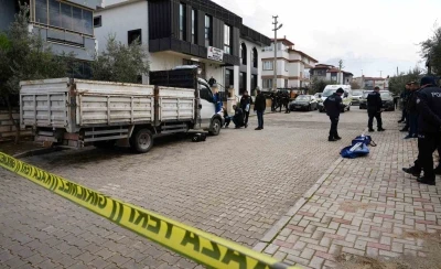 Denizli&rsquo;de kamyonda t&uuml;fekle vurulmuş halde &ouml;l&uuml; bulundu
