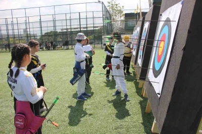 Denizli&rsquo;de ok&ccedil;ular 23 Nisan i&ccedil;in yarıştı
