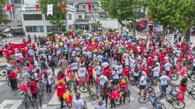 Denizli&rsquo;de "Umuda Pedal &Ccedil;evir" Bisiklet Şenliği kortej y&uuml;r&uuml;y&uuml;ş&uuml;yle başladı
