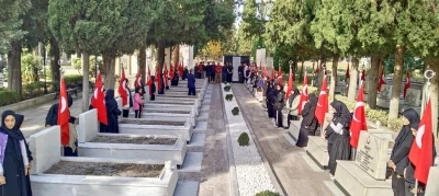 Denizli’de şehit öğretmenler dualarla yanıldı
