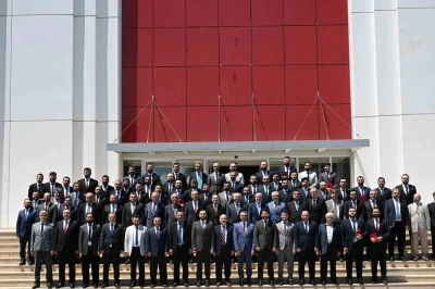 Denizli Valisi K&ouml;şger, Dini Y&uuml;ksek İhtisas Eğitimi 3. D&ouml;nem Mezuniyet Programı&rsquo;na katıldı
