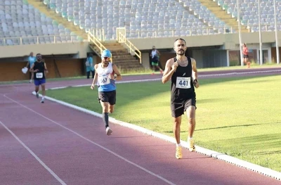 Denizlili master atletler, İzmir&rsquo;de 9 madalya ile d&ouml;nd&uuml;
