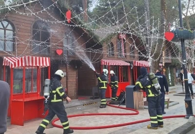 Depo olarak kullanılan kul&uuml;bede yangın
