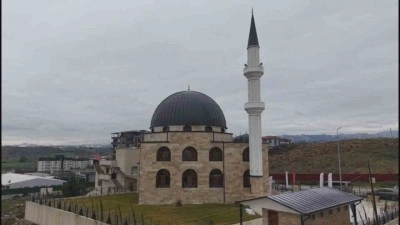 Deprem sonrası inşa edilen 118. cami olan &lsquo;Gazze Şehitleri Camii&rsquo; ibadete a&ccedil;ıldı