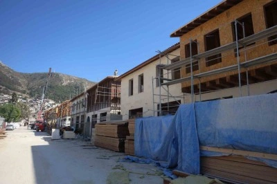 Depremde yerle bir olan Antakya’nın ticaret merkezi yeniden inşa ediliyor