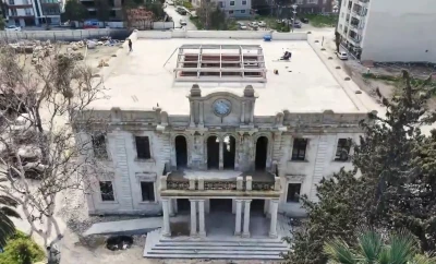 Depremde zarar g&ouml;ren tarihi valilik binası aslına uygun şekilde inşa ediliyor
