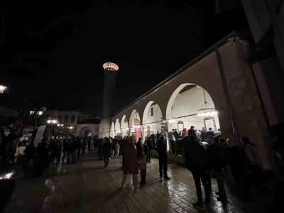 Depremin ardından yeniden inşa edilen Habibi Neccar Camii, Kadir Gecesi&rsquo;nde vatandaşların akınına uğradı
