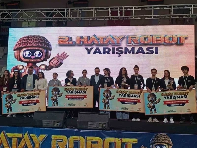 Depremzede &ouml;ğrencilerin hayallerini ger&ccedil;eğe d&ouml;n&uuml;şt&uuml;rd&uuml;kleri "Hatay Bot" robot yarışması sona erdi
