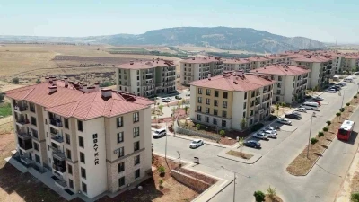 Depremzedelerden Baykar konutlarına tam not
