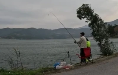 Derbent Barajı&rsquo;nda 300 amat&ouml;r balık&ccedil;ı g&ouml;kkuşağı alabalığı i&ccedil;in yarıştı
