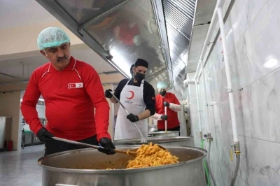 Dev kazanlar, ihtiya&ccedil; sahipleri i&ccedil;in kaynıyor

