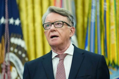 Devlet sırlarını Epstein ile paylaşmakla su&ccedil;lanan İngiliz siyaset&ccedil;i Mandelson g&ouml;zaltına alındı
