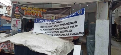 Devrek&rsquo;te kurallara uymayan pazarcı esnafının tezgahı kapatıldı
