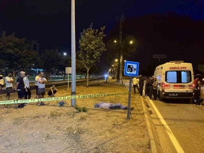 Devrilen motosikletteki genç hayatını kaybetti
