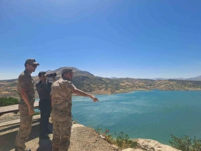 Dicle Kaymakamı Atış ve İlçe Jandarma Komutanı Koca üs bölgesini ziyaret etti
