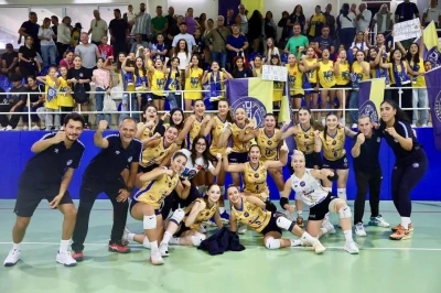 Didim Belediyespor Kadın Voleybol Takımı sezona galibiyet ile başladı
