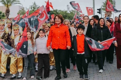 Didim&rsquo;de bayram coşkusu sokaklara taştı
