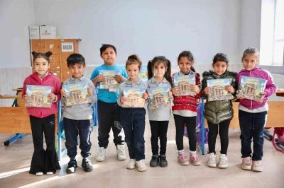 Didim’in Renkleri boyama kitabı minik öğrencilerle buluştu
