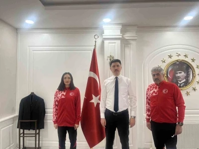 Digor Gen&ccedil;lik ve Spor M&uuml;d&uuml;r&uuml; Bahattin İnce ve milli sporcu Tuğba Toptaş&rsquo;tan, Kaymakam Kahraman&rsquo;a ziyaret
