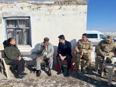 Digor Kaymakamı Kahraman, &Ccedil;atak k&ouml;y&uuml;nde
