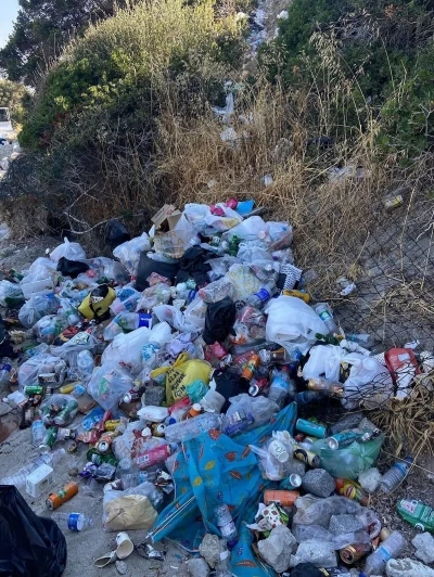 Dikili Belediyesi Pissa Koyu çöplüğe çevrildi
