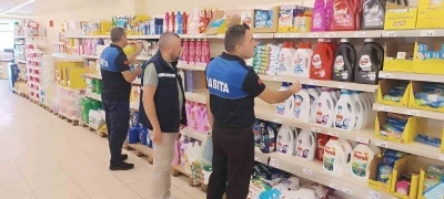 Dilovası’nda 120 iş yeri denetlendi: 3’ü mühürlendi, 450 ürün imha edildi
