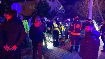 Direğine &ccedil;arpan ara&ccedil; hurdaya d&ouml;nd&uuml;: 1 yaralı
