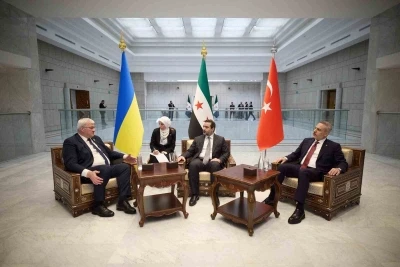 Dışişleri Bakanı Fidan, Suriyeli ve Ukraynalı mevkidaşları ile &uuml;&ccedil;l&uuml; g&ouml;r&uuml;şme ger&ccedil;ekleştirdi
