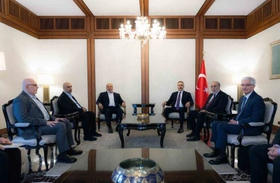 Dışişleri Bakanı Hakan Fidan, Hamas Siyasi B&uuml;ro &Uuml;yesi Halil Hayye başkanlığındaki Hamas heyeti ile Ankara&rsquo;da g&ouml;r&uuml;şt&uuml;.
