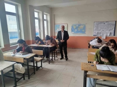 Diyadin&rsquo;de eğitime destek artarak s&uuml;r&uuml;yor
